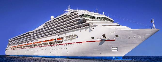 Kapal Pesiar Cruises MV Seabourn Encore Berlabuh di Semarang